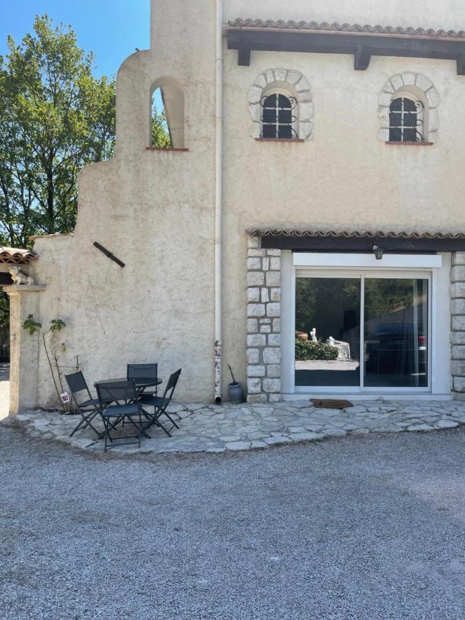 Appartement Bas De Villa Avec Piscine Privee Partagee Proche Bord De Mer Cagnes-sur-Mer Eksteriør billede